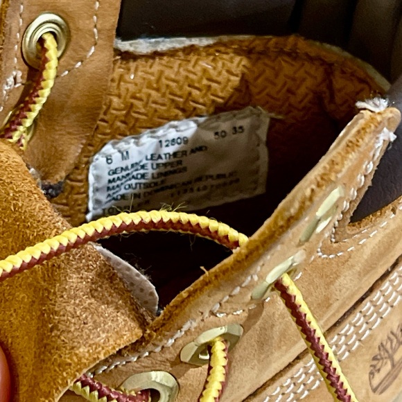 Timberland 6 Inch Boot “Butters” 🧈 Size 6 infant used with box 📦 - Picture 6 of 7